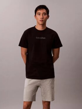 Camiseta de dormir con el logotipo de Calvin Klein