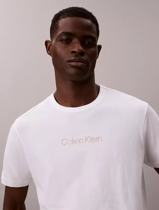 Camiseta de dormir con el logotipo de Calvin Klein Camiseta de dormir con el logotipo de Calvin Klein