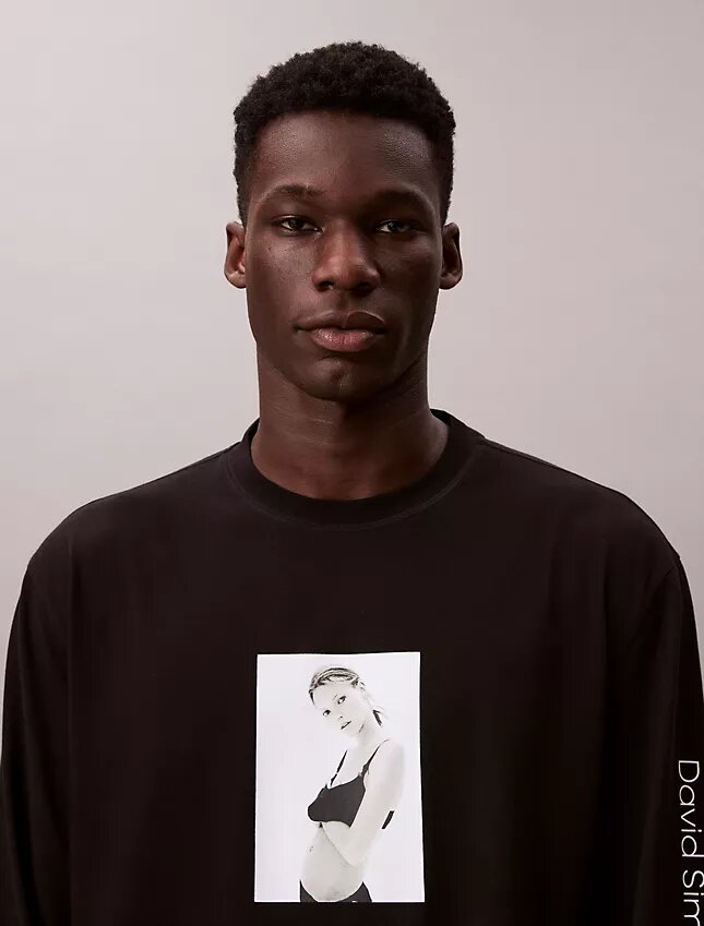 Camiseta gráfica holgada de manga larga de Kate Moss Camiseta gráfica holgada de manga larga de Kate Moss