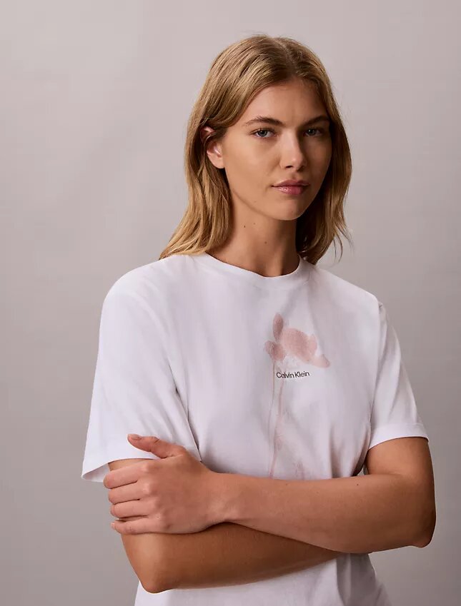 Camiseta holgada con estampado floral del logotipo Camiseta holgada con estampado floral del logotipo