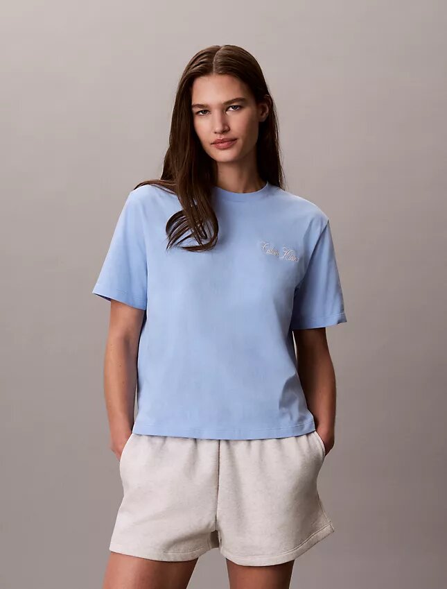 Camiseta holgada con gráfico de Calvin Klein en cursiva Camiseta holgada con gráfico de Calvin Klein en cursiva