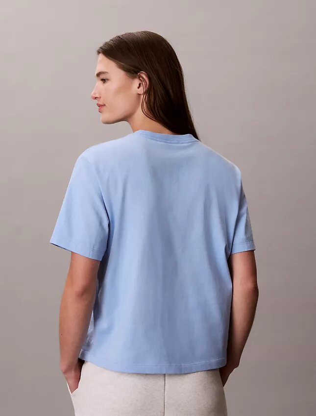 Camiseta holgada con gráfico de Calvin Klein en cursiva Camiseta holgada con gráfico de Calvin Klein en cursiva