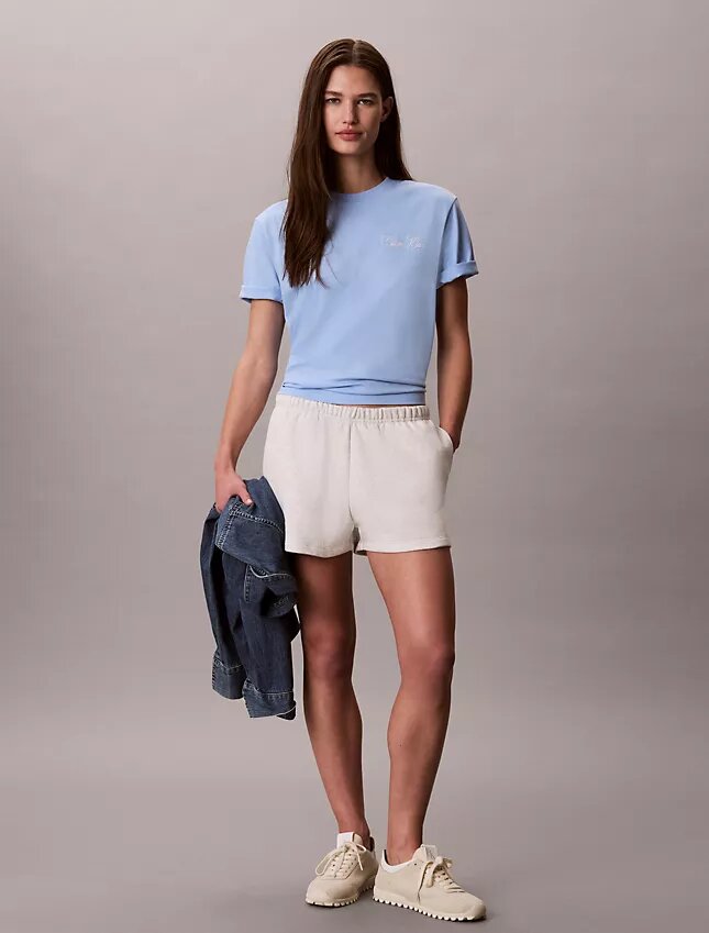 Camiseta holgada con gráfico de Calvin Klein en cursiva Camiseta holgada con gráfico de Calvin Klein en cursiva