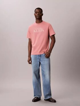 Camiseta holgada con gráfico del logotipo