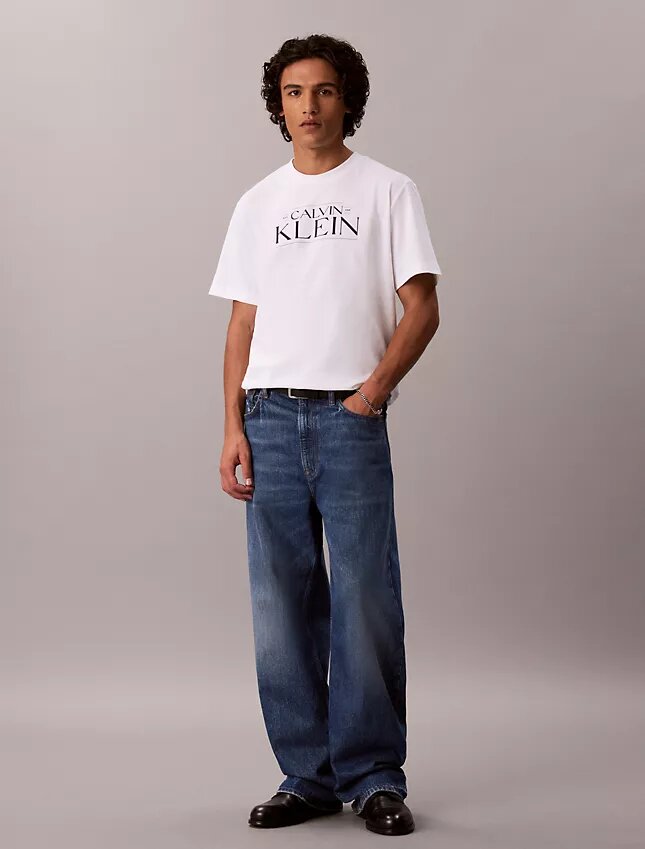 Camiseta holgada con gráfico del logotipo Camiseta holgada con gráfico del logotipo