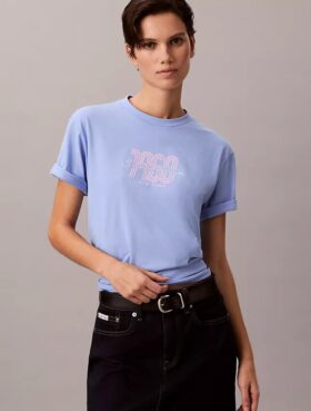 Camiseta holgada con gráfico del logotipo de 1968