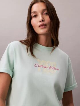 Camiseta holgada con gráfico del logotipo de 1968