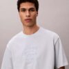 Camiseta holgada con logotipo bordado