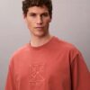 Camiseta holgada con logotipo bordado