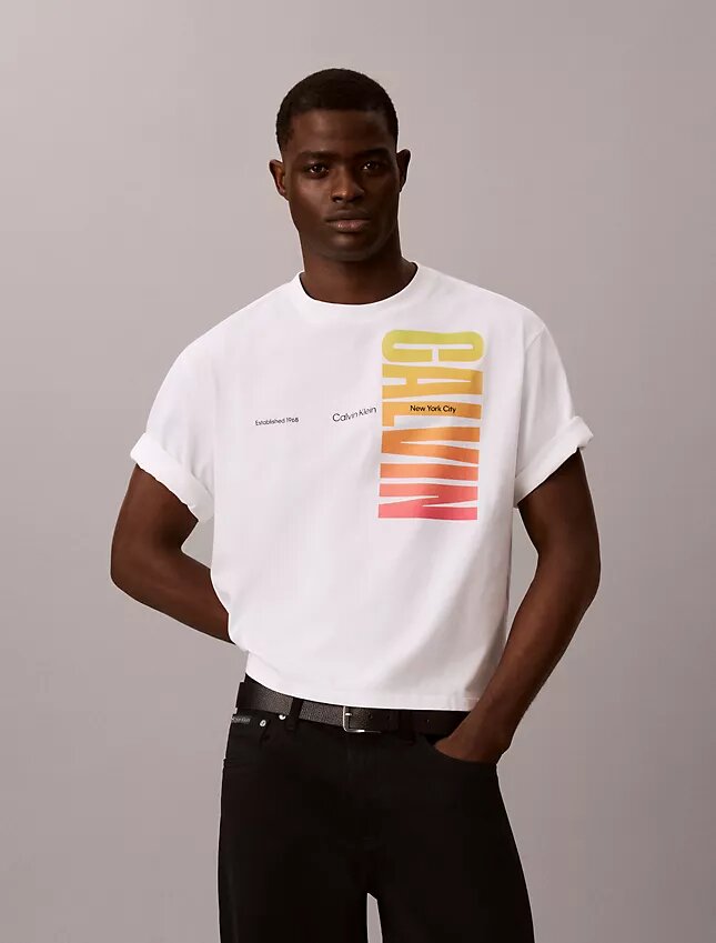 Camiseta holgada con logotipo llamativo Pride Camiseta holgada con logotipo llamativo Pride