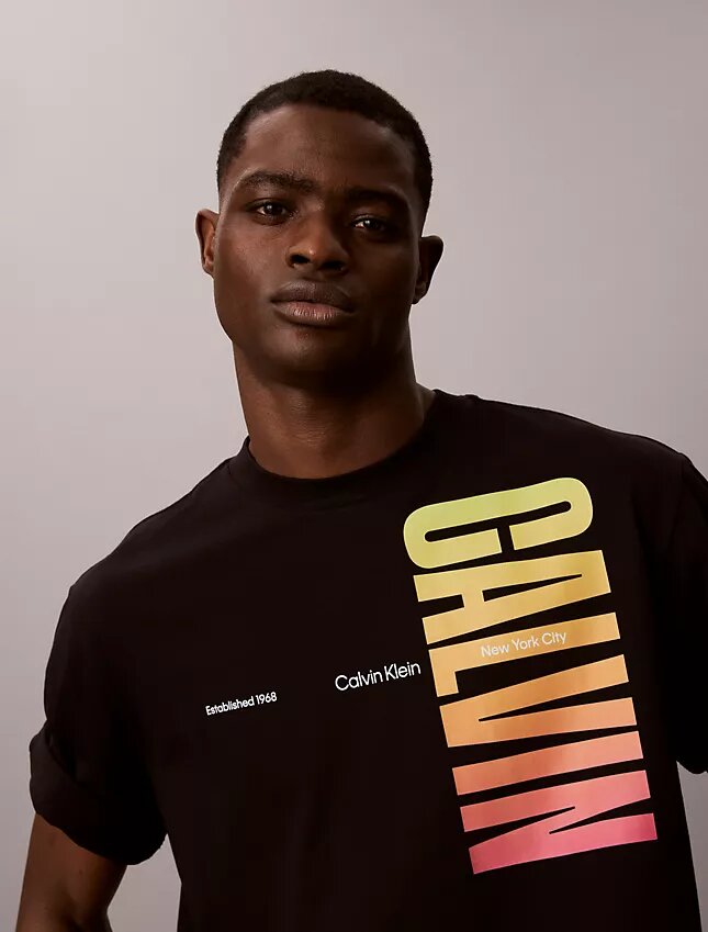 Camiseta holgada con logotipo llamativo Pride Camiseta holgada con logotipo llamativo Pride