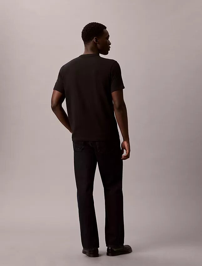 Camiseta moderna con logotipo gráfico de Calvin Klein Camiseta moderna con logotipo gráfico de Calvin Klein