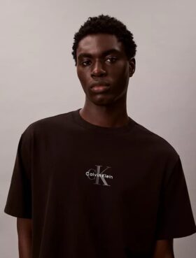 Camiseta Monólogo 90S Fit