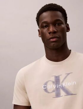 Camiseta Monólogo con efecto de movimiento difuminado
