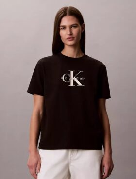 Camiseta Monologo con lavado ácido