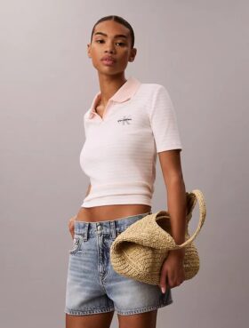 Camiseta polo de canalé a rayas con monólogo