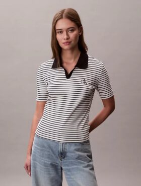 Camiseta polo de canalé a rayas con monólogo