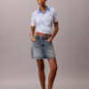 Camiseta polo de canalé a rayas con monólogo