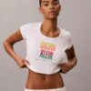Camiseta Pride de cuello redondo ajustado Camiseta Pride de cuello redondo ajustado