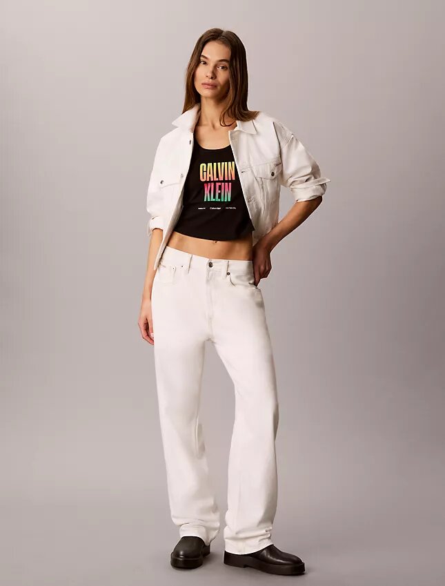 Camiseta Pride de cuello redondo ajustado Camiseta Pride de cuello redondo ajustado