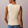 Camiseta sin mangas con cuello en V de canalé