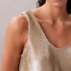 Camiseta sin mangas con cuello redondo y lentejuelas