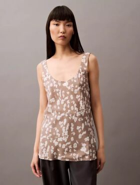 Camiseta sin mangas con estampado fluido