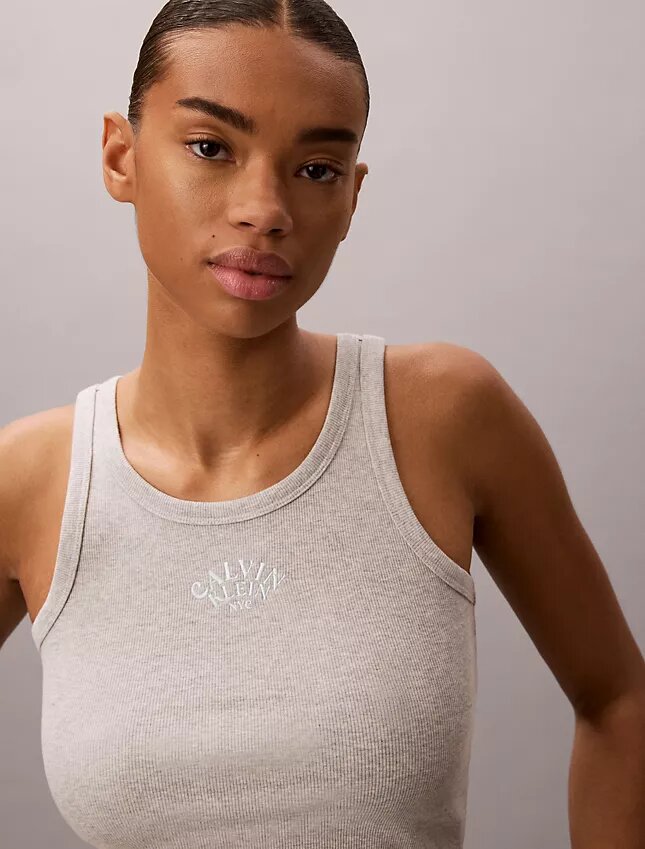 Camiseta sin mangas con logo y ribete contorneado Camiseta sin mangas con logo y ribete contorneado