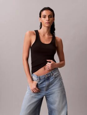 Camiseta sin mangas de algodón con ribete contorneado