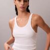 Camiseta sin mangas de algodón con ribete contorneado