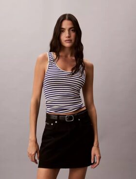 Camiseta sin mangas de algodón con ribete contorneado