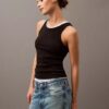 Camiseta sin mangas de algodón con ribete contorneado