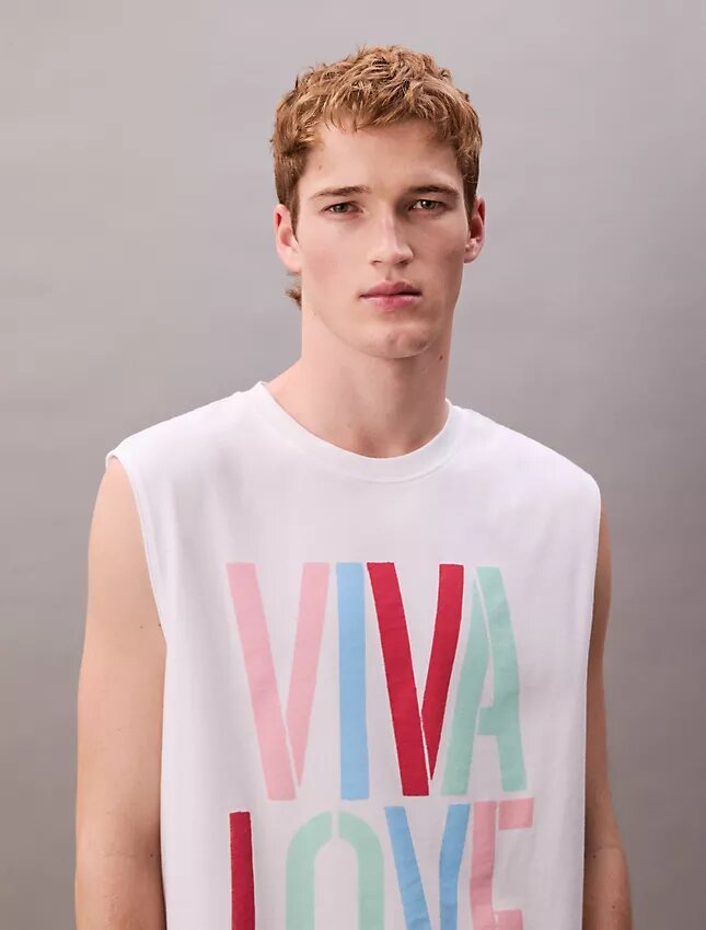 Camiseta sin mangas holgada «Pride Viva Love» de Marc Hundley Camiseta sin mangas holgada «Pride Viva Love» de Marc Hundley