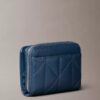 Cartera con solapa y cremallera con logotipo acolchado Cartera con solapa y cremallera con logotipo acolchado