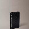 Cartera delgada plegable con logotipo en relieve Cartera delgada plegable con logotipo en relieve