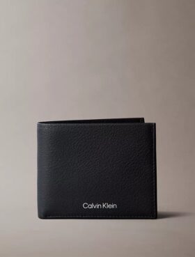 Cartera doble de piel con grano de guijarro