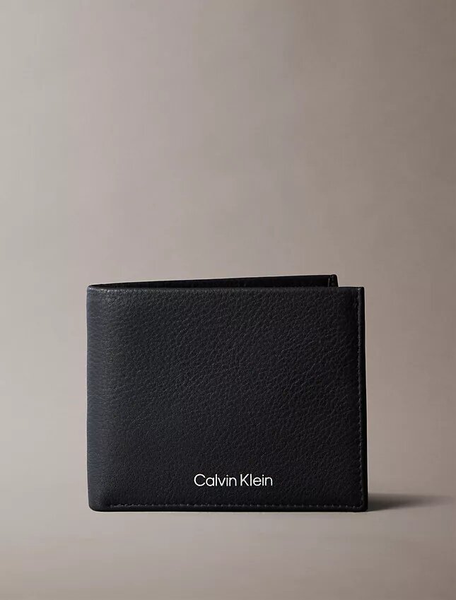 Cartera doble de piel con grano de guijarro Cartera doble de piel con grano de guijarro