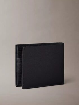 Cartera doble de piel con grano de guijarro
