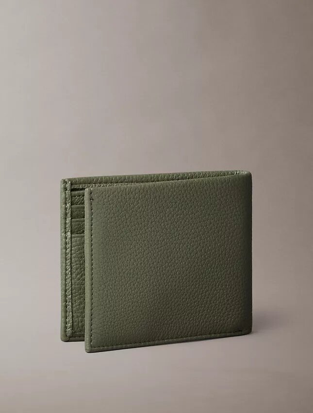 Cartera doble de piel con grano de guijarro Cartera doble de piel con grano de guijarro