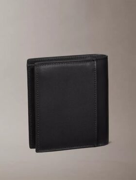 Cartera doble delgada con logotipo en placa