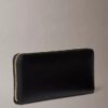 Cartera larga con cremallera y Monogram en negrita Cartera larga con cremallera y Monogram en negrita