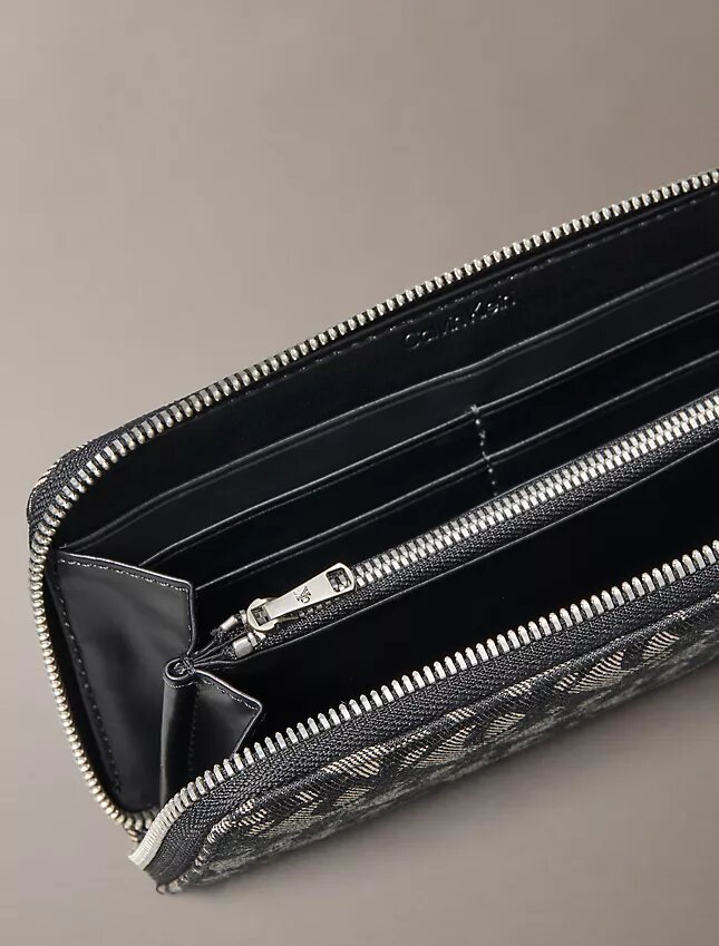 Cartera larga con cremallera y Monogram integral Cartera larga con cremallera y Monogram integral