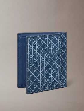 Cartera plegable con emblema