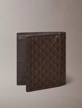 Cartera plegable con emblema