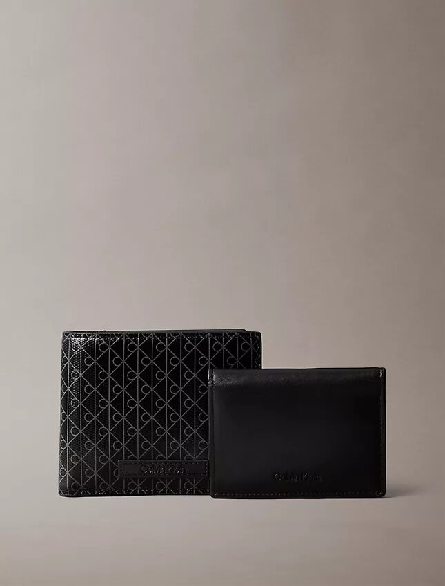 Cartera plegable con emblema y tarjetero Cartera plegable con emblema y tarjetero