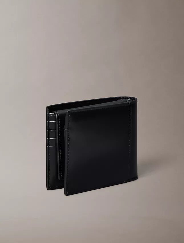 Cartera plegable con logotipo en relieve y tarjetero Cartera plegable con logotipo en relieve y tarjetero