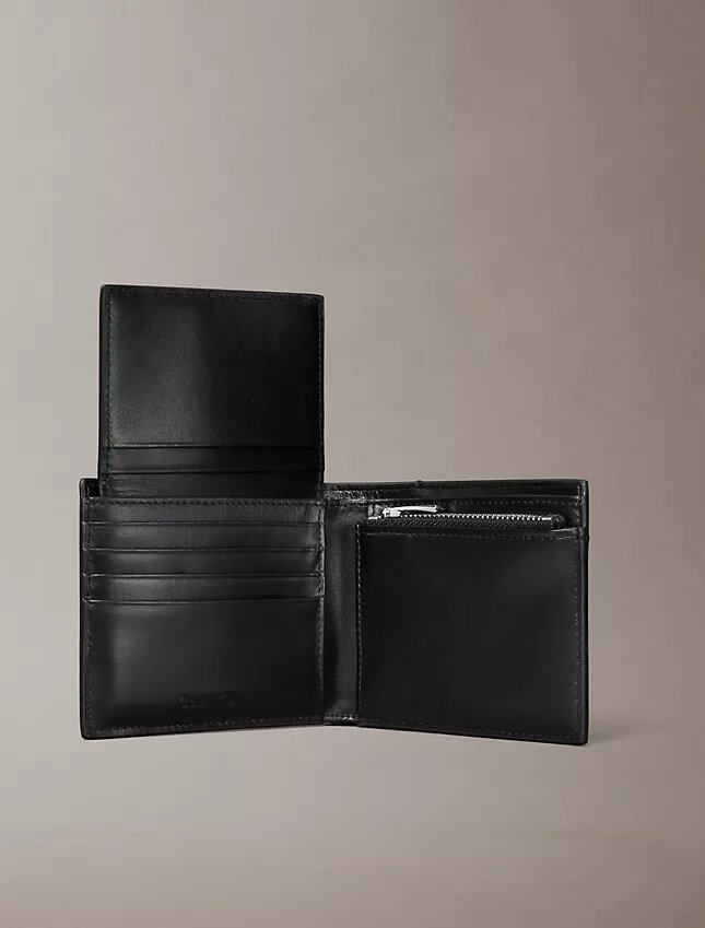 Cartera plegable con logotipo en relieve y tarjetero Cartera plegable con logotipo en relieve y tarjetero