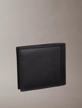 Cartera plegable con placa con logotipo