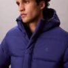 Chaqueta acolchada con capucha Chaqueta acolchada con capucha