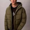 Chaqueta acolchada con capucha Chaqueta acolchada con capucha